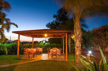 Hotel Armonia & 2*