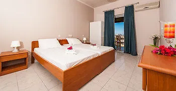 Armonia & Hotel 2*